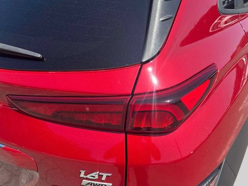 Used 2022 Hyundai Kona Limited AWD/4WD image 9
