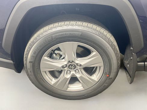 Used 2025 Toyota RAV4 XLE w/ Convenience Package image 13