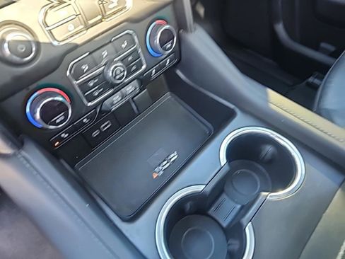 Used 2023 Chevrolet Tahoe Z71 w/ Luxury Package image 28