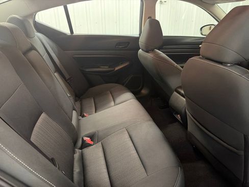 Used 2025 Nissan Altima 2.5 SV FWD image 21