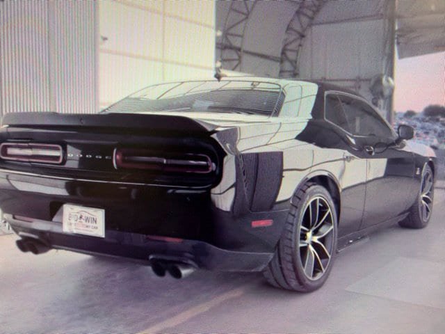 Used 2015 Dodge Challenger R/T Scat Pack w/ Leather Interior Group RWD image 5