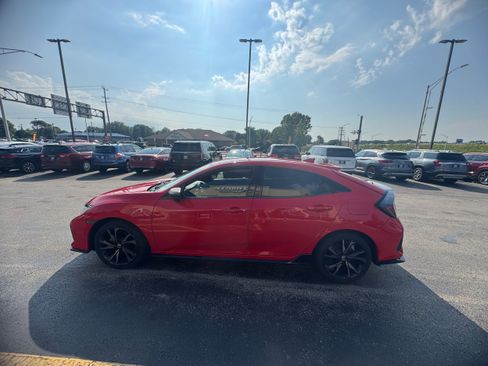 Used 2017 Honda Civic Sport image 3