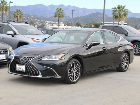 Used 2023 Lexus ES 350 w/ Premium Package image 3