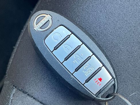Used 2025 Nissan Altima 2.5 SV FWD image 24