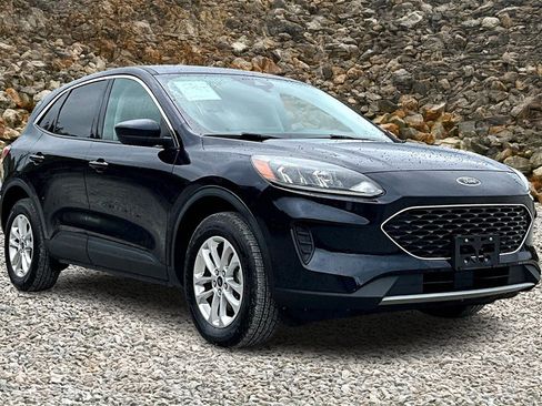 Used 2021 Ford Escape SE image 11