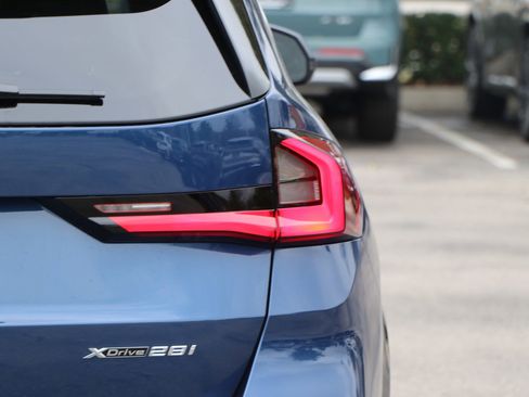 Certified 2025 BMW X1 xDrive28i w/ Convenience Package image 11