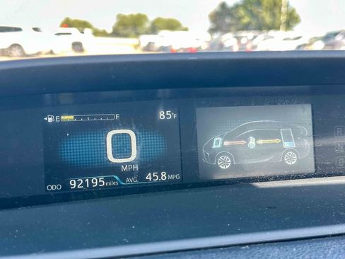 Used 2022 Toyota Prius AWD image 24