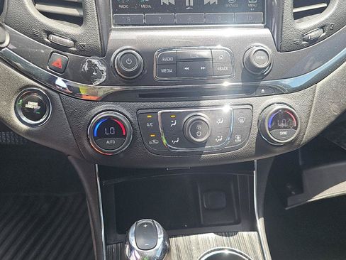 Used 2016 Chevrolet Impala LTZ FWD image 11