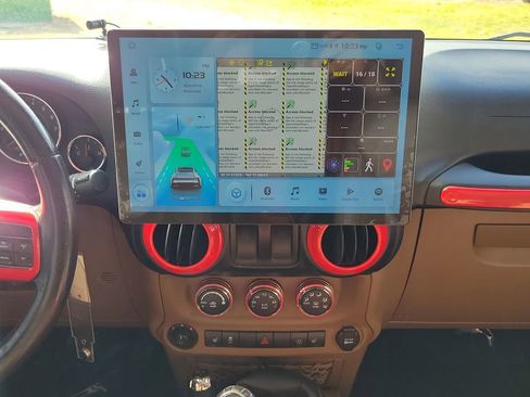 Used 2013 Jeep Wrangler Sahara w/ Connectivity Group image 13