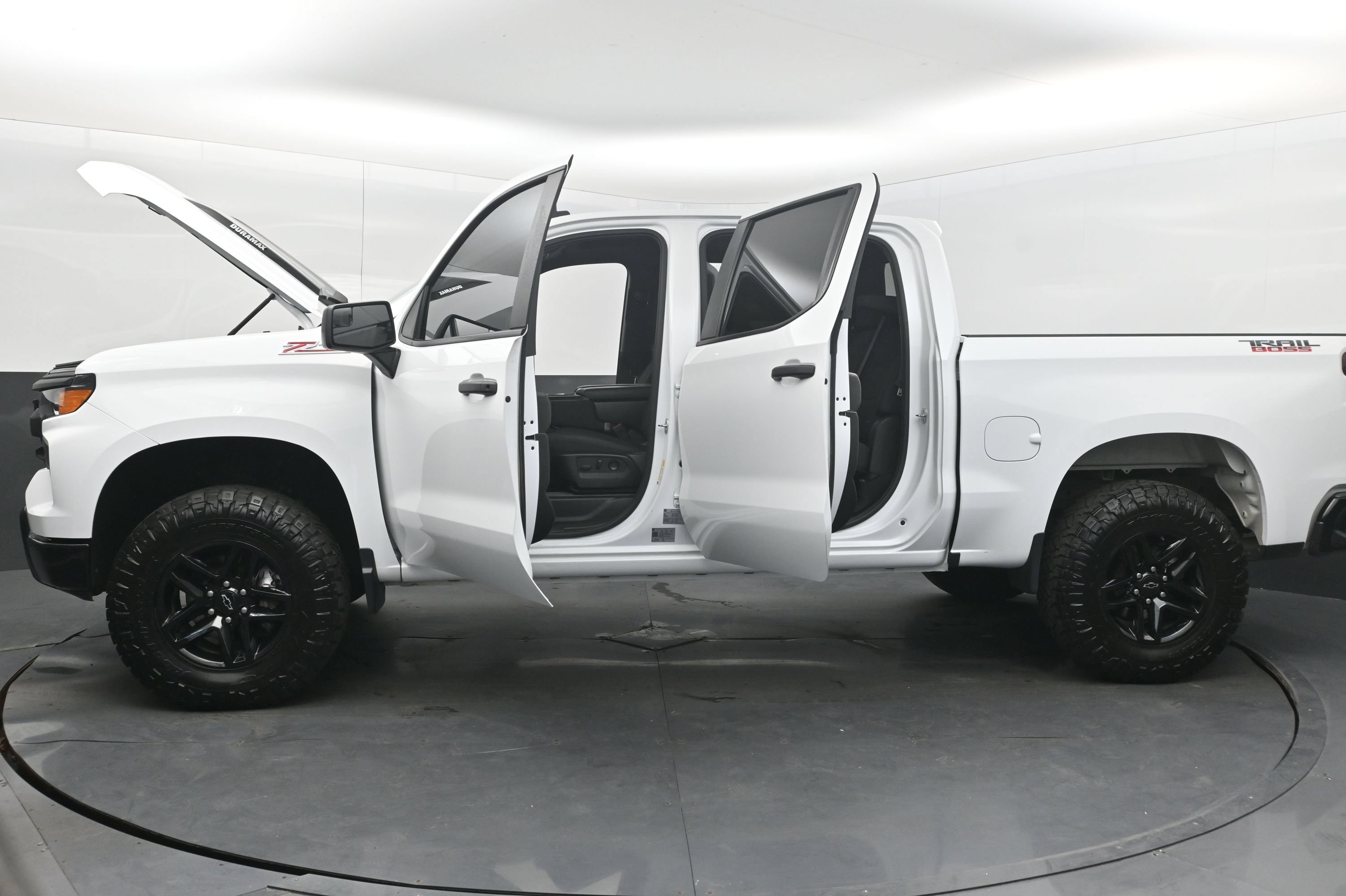 Used 2022 Chevrolet Silverado 1500 Custom Trail Boss w/ LPO, Dark Essentials Package AWD/4WD image 50