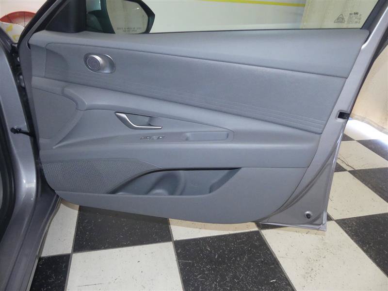 Used 2026 Hyundai Elantra Hybrid FWD image 23