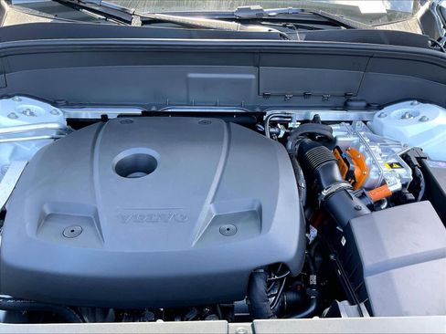 New 2026 Volvo XC90 T8 Ultra w/ Lounge Package image 13