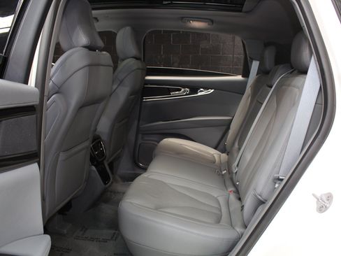 Used 2023 Lincoln Nautilus Reserve FWD image 46