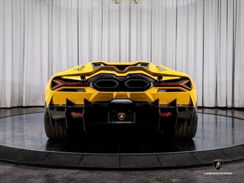 Used 2024 Lamborghini Revuelto AWD/4WD image 15