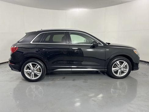Used 2022 Audi Q3 2.0T Premium Plus w/ Premium Plus Package AWD/4WD image 37