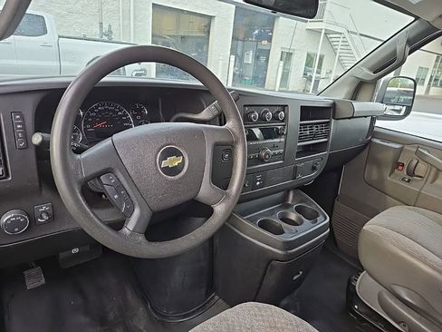 Used 2019 Chevrolet Express 3500 Extended w/ Driver Convenience Package RWD image 15