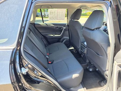 Used 2023 Toyota RAV4 LE AWD/4WD image 14