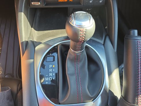 Used 2019 MAZDA MX-5 Miata RF Grand Touring RWD image 22