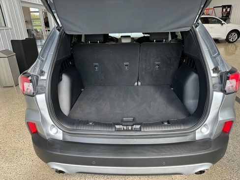Used 2022 Ford Escape SE w/ Cold Weather Package image 42