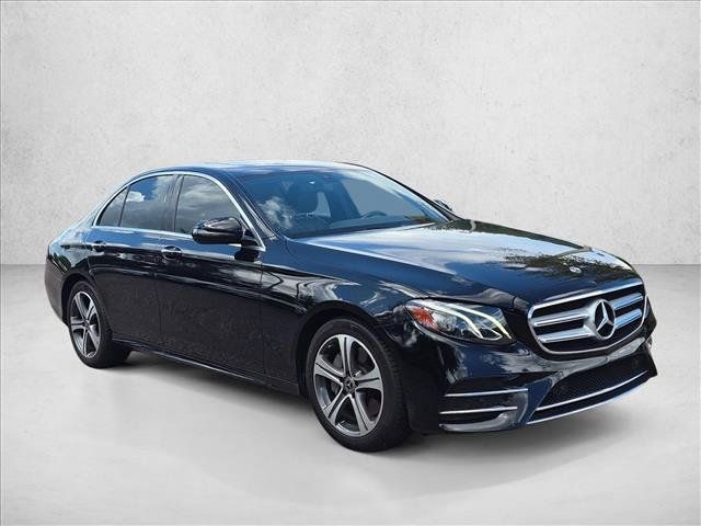 Used 2020 Mercedes-Benz E 350 4MATIC Sedan image 3