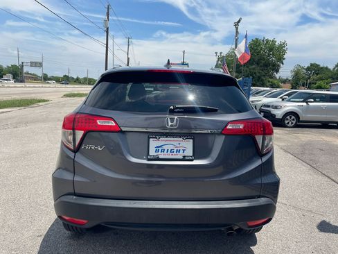 Used 2022 Honda HR-V EX-L image 3
