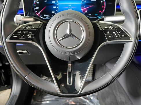 Used 2025 Mercedes-Benz S 580 4MATIC Sedan image 19