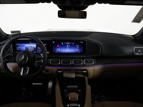 New 2026 Mercedes-Benz GLS 450 4MATIC image 4