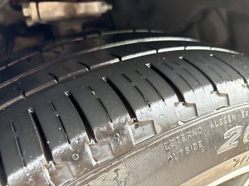 Used 2024 Porsche Macan image 12