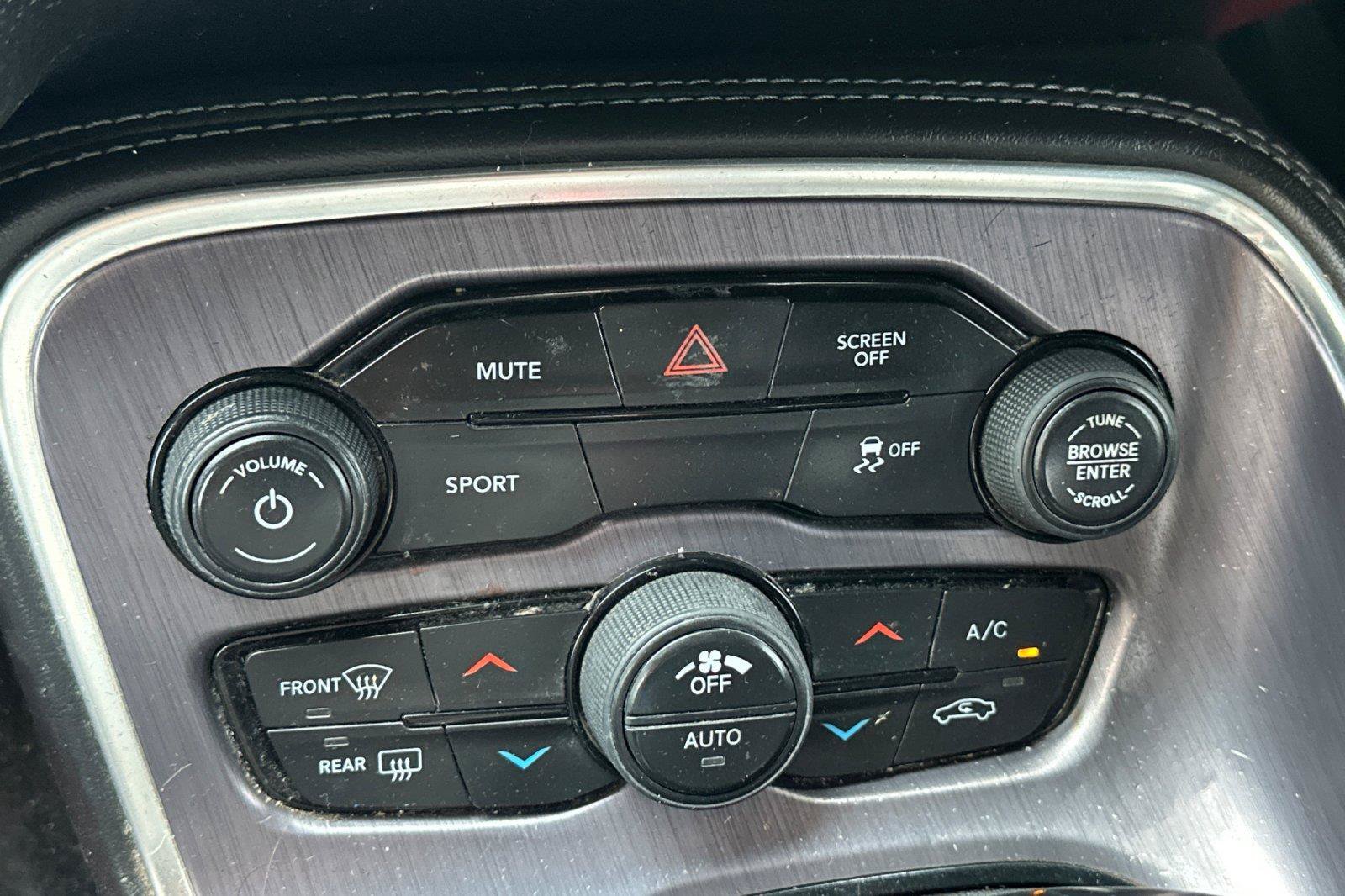 Used 2018 Dodge Challenger SXT RWD image 17