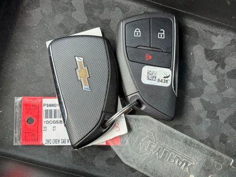 Used 2023 Chevrolet Colorado W/T RWD image 14