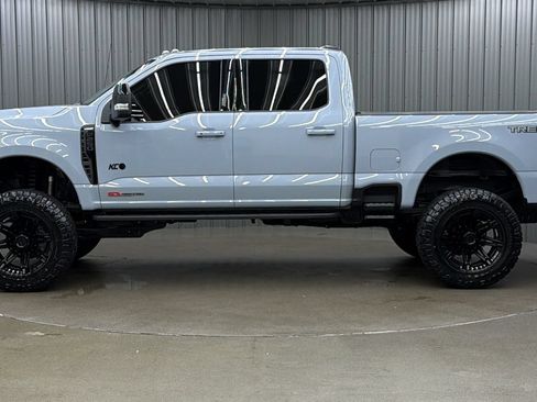 Used 2024 Ford F250 Lariat w/ Lariat Ultimate Package AWD/4WD image 2