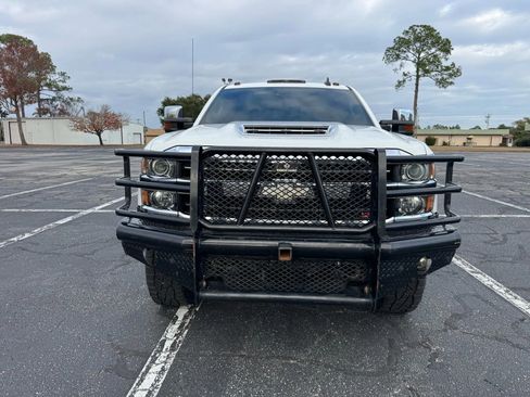 Used 2019 Chevrolet Silverado 2500 LTZ w/ Duramax Plus Package image 3