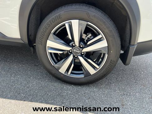 Certified 2023 Nissan Rogue SL AWD/4WD image 31