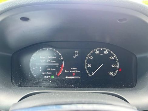 Used 2024 Honda HR-V EX-L image 11