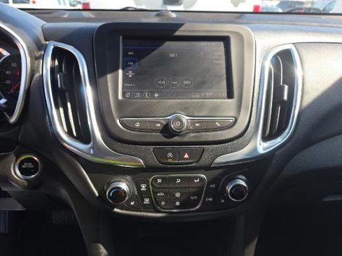 Used 2022 Chevrolet Equinox LT image 7