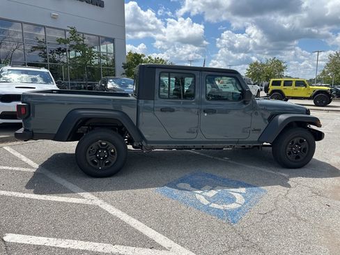 New 2025 Jeep Gladiator Sport image 35