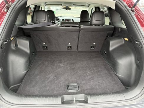 Used 2019 Jeep Cherokee Latitude Plus w/ Cold Weather Group image 15