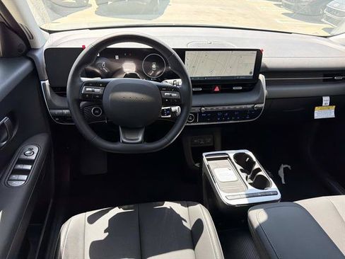 New 2026 Hyundai Ioniq 5 SEL RWD image 8