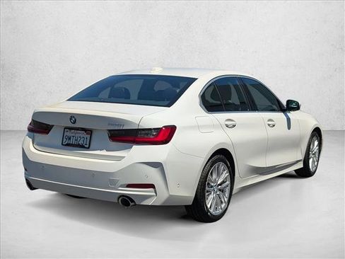 Certified 2024 BMW 330i Sedan w/ Convenience Package RWD image 5