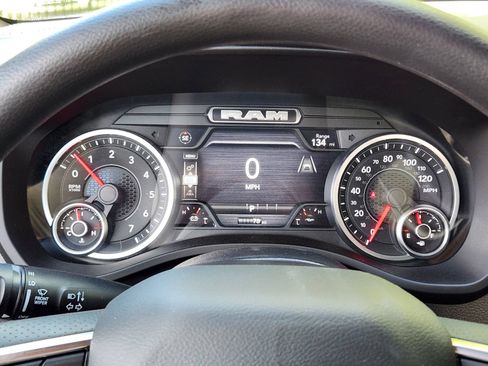 New 2026 RAM 1500 Express AWD/4WD image 14