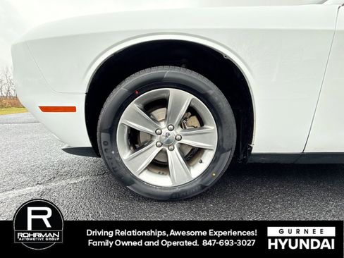 Used 2021 Dodge Challenger SXT image 11