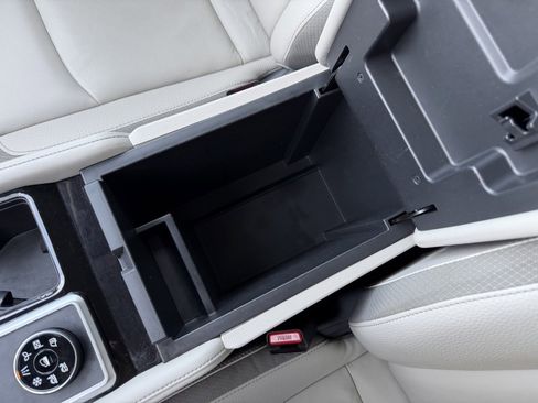 Used 2022 Nissan Pathfinder SL image 26