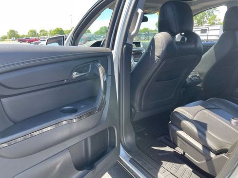 Used 2015 GMC Acadia SLT w/ Open Road Package FWD image 39