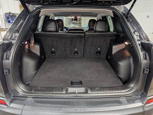 Used 2019 Jeep Cherokee Trailhawk w/ Comfort/Convenience Group image 24