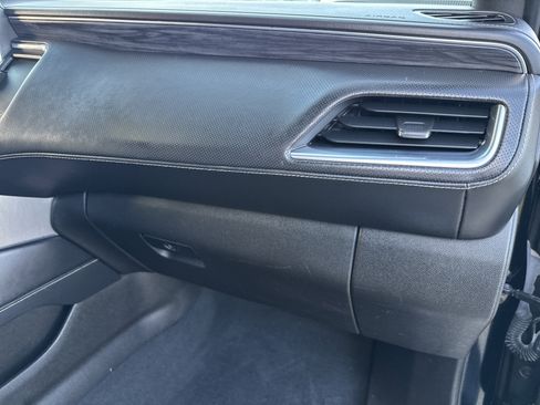 Used 2021 GMC Yukon XL SLT image 21