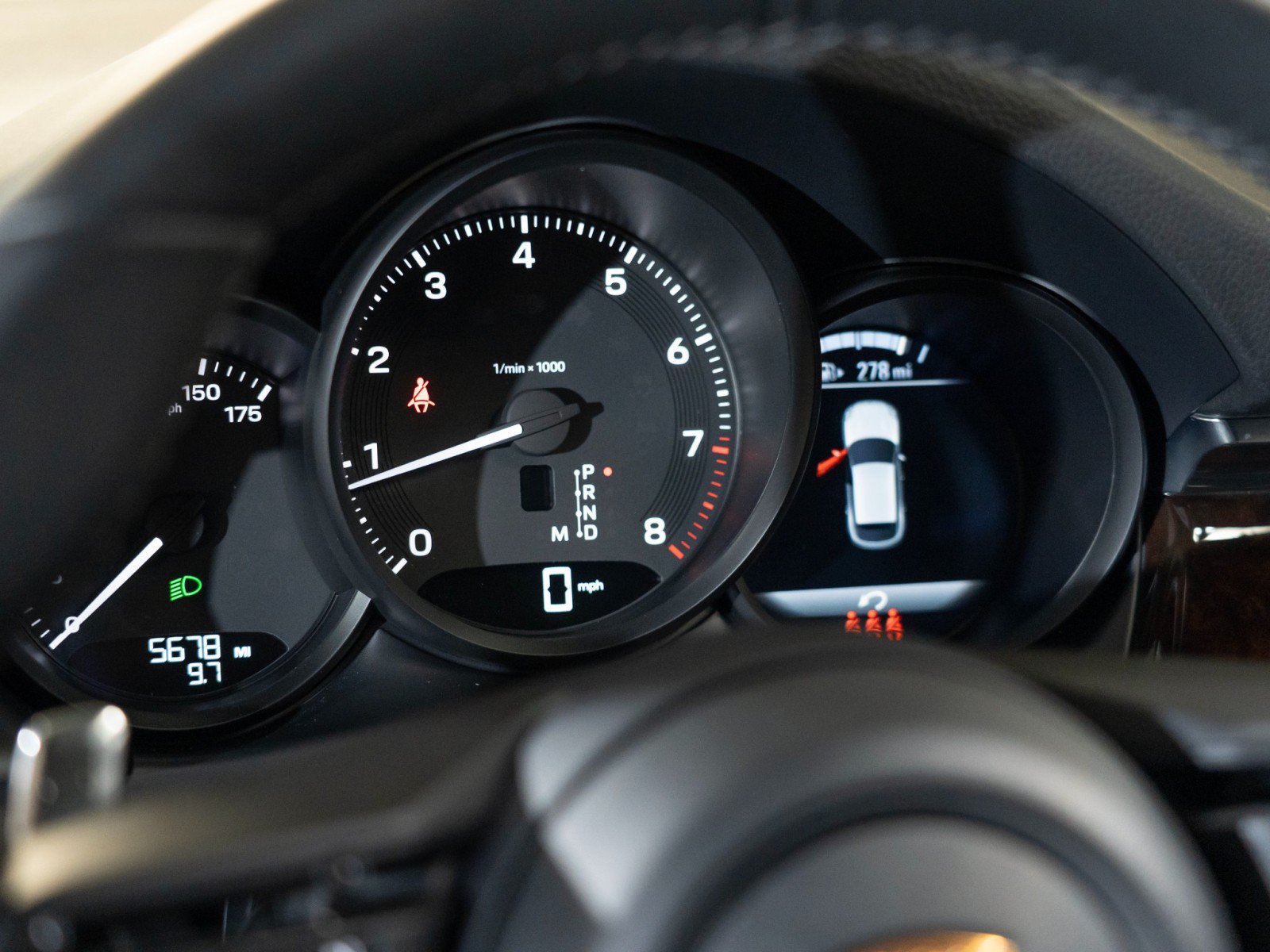 Certified 2026 Porsche Macan AWD/4WD image 17