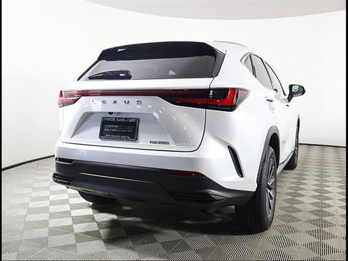 Certified 2025 Lexus NX 250 FWD w/ Towing Package (2000 Lbs) image 5