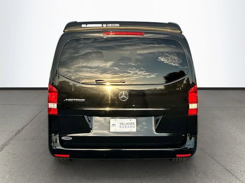 Used 2018 Mercedes-Benz Metris Passenger image 6