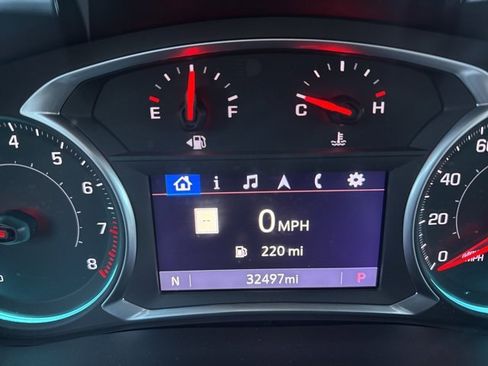 Used 2021 Chevrolet Traverse RS image 10