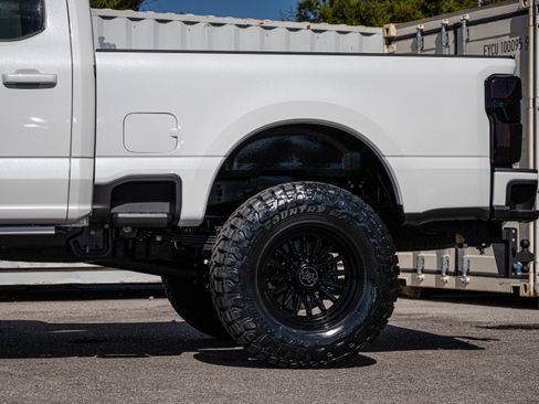 New 2025 Ford F250 Lariat w/ Lariat Ultimate Package AWD/4WD image 24